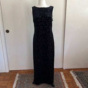 Excellent used condition sleeveless maxi